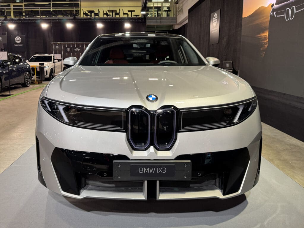 BMW iX3